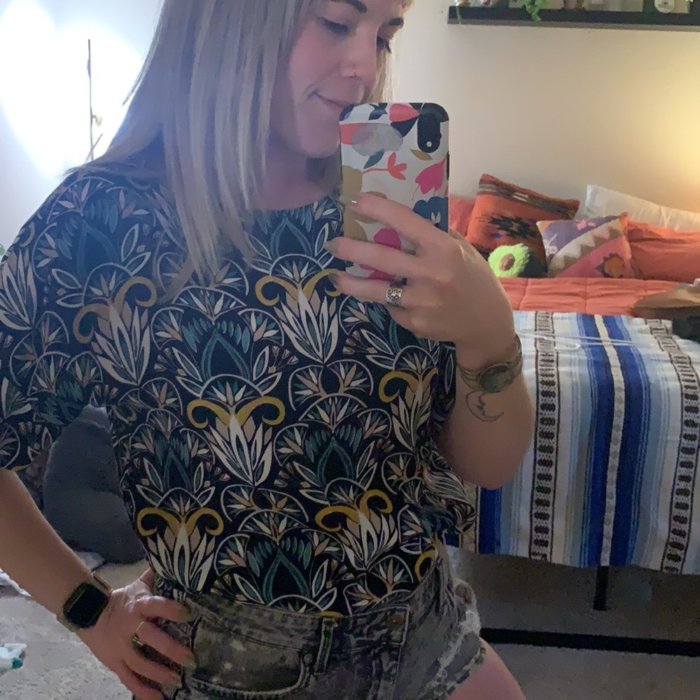 H&M patterned top - Picture 2 of 4